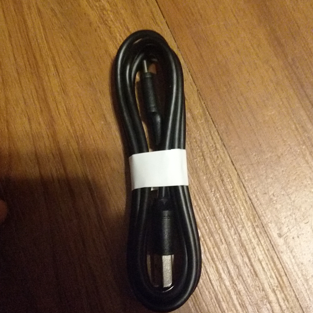 Black usb charger